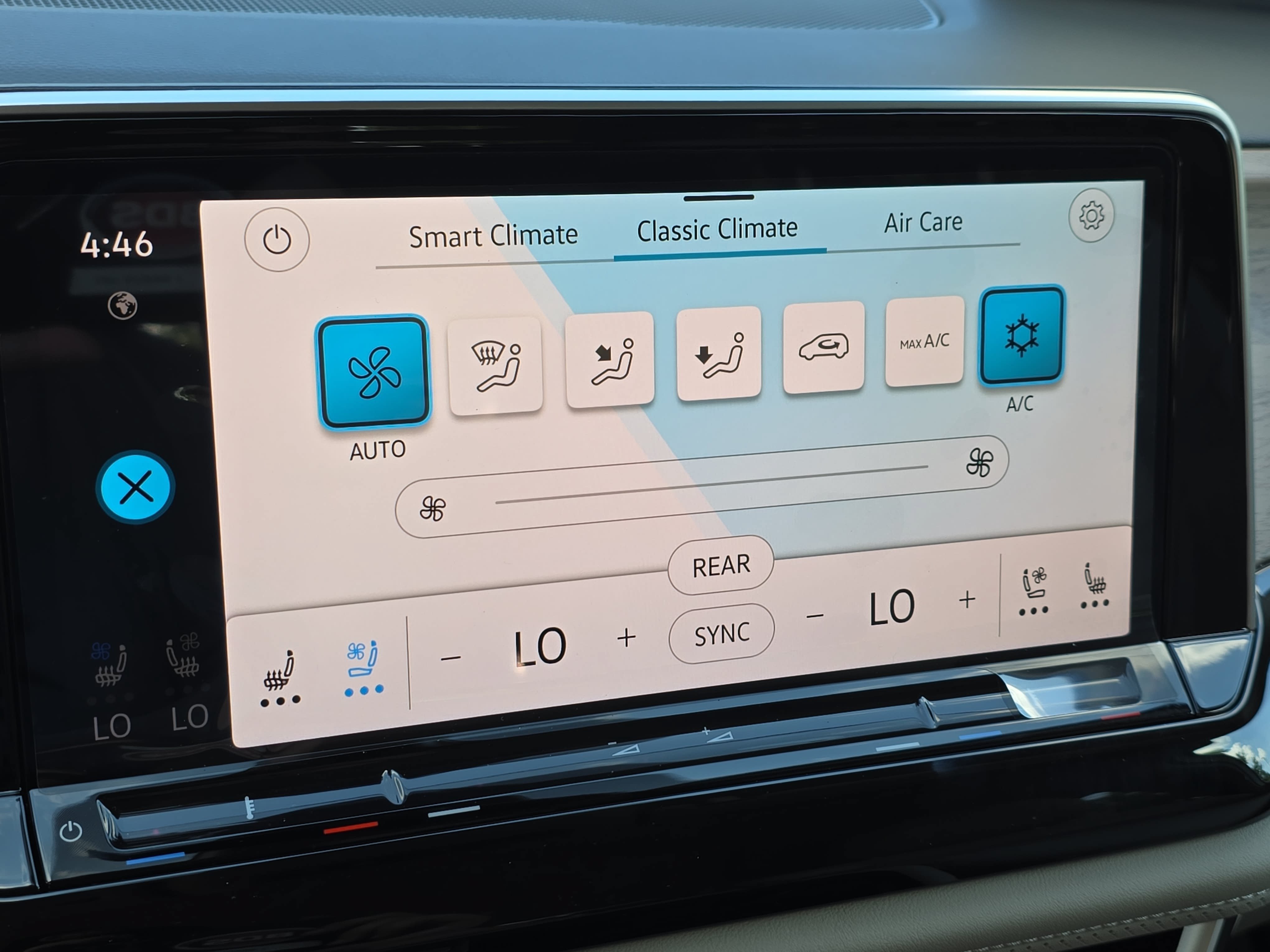 New 2026 Volkswagen Atlas SE AWD/4WD image 25