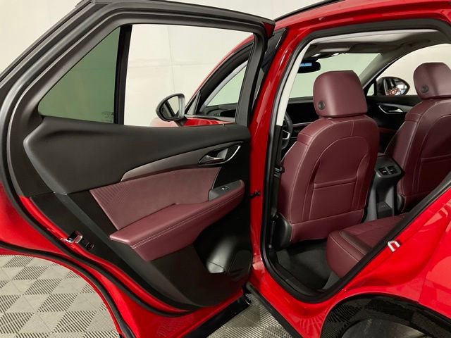 Used 2025 Buick Envision Sport Touring AWD/4WD image 32