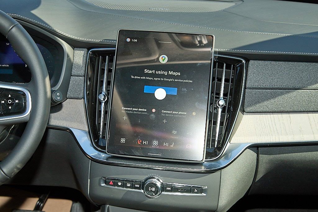 New 2026 Volvo XC90 B6 Ultra w/ Protection Package image 28