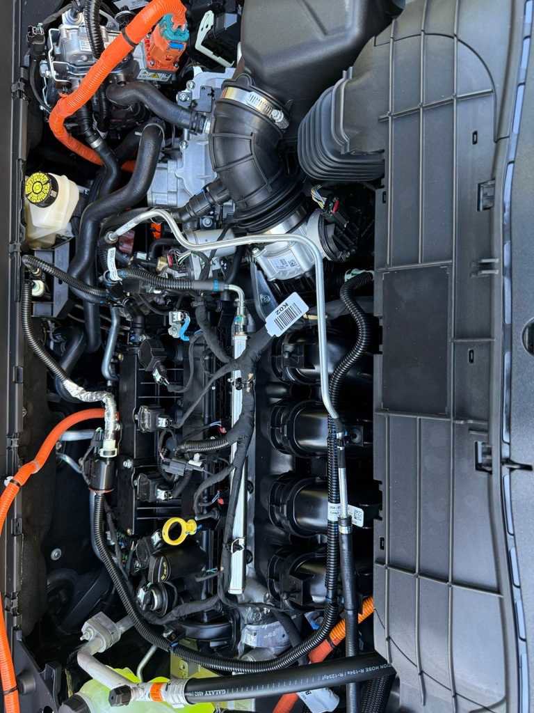 New 2025 Ford Maverick XLT w/ XLT Luxury Package image 29