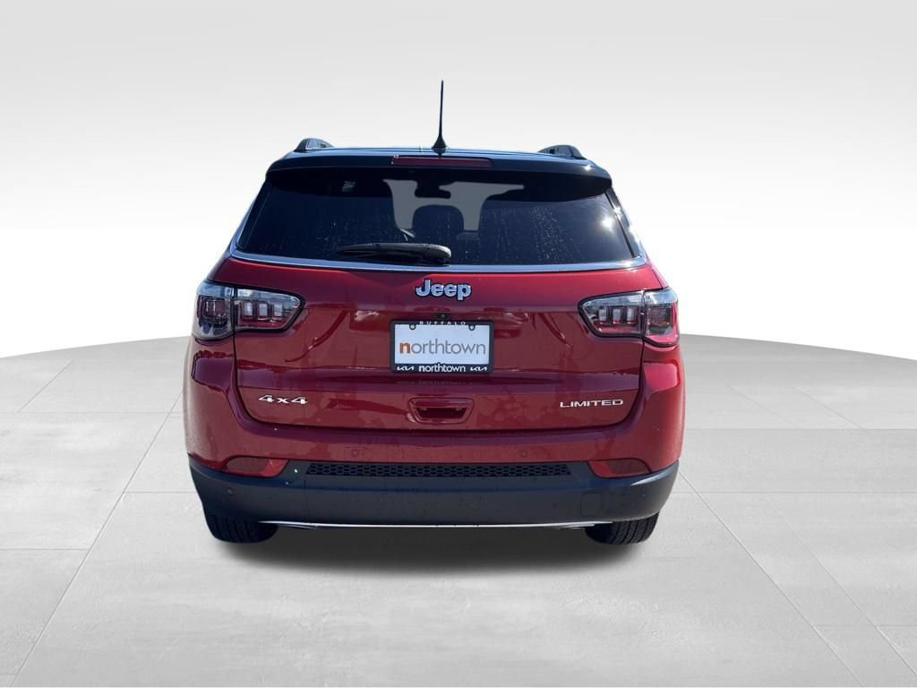 Used 2023 Jeep Compass Limited AWD/4WD image 7