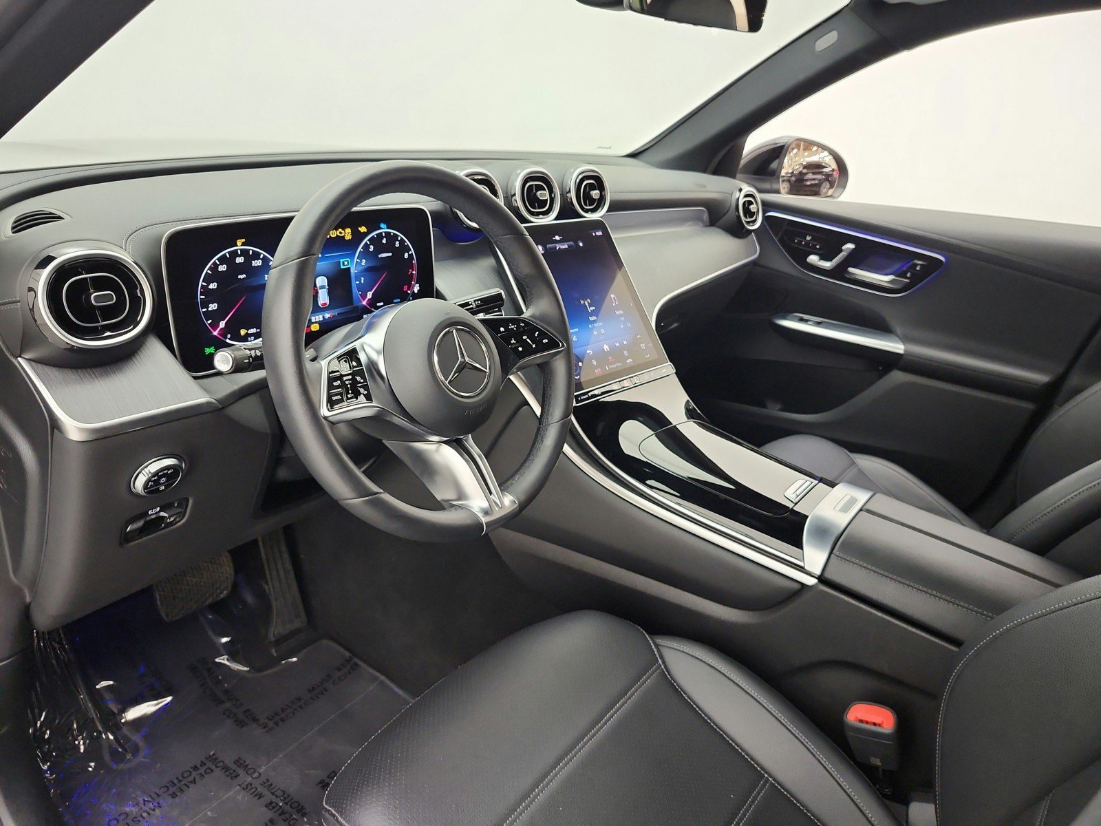 Used 2024 Mercedes-Benz GLC 300 4MATIC image 12