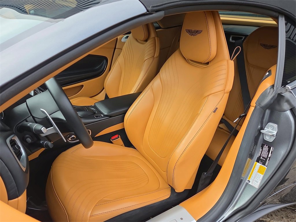 Used 2019 Aston Martin DB11 Volante image 5