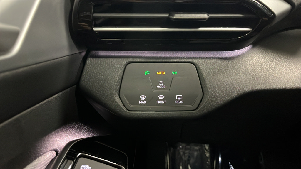 Used 2025 Volkswagen ID.4 Pro AWD/4WD image 30