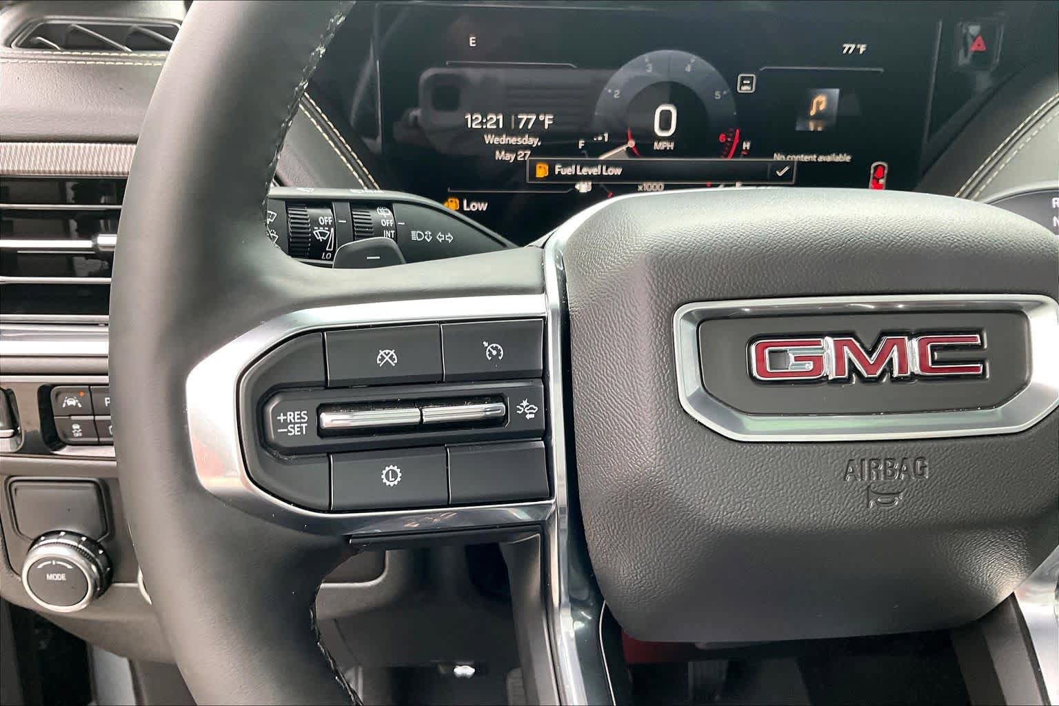 Used 2025 GMC Yukon Elevation w/ LPO, Elevation Black Package RWD image 23