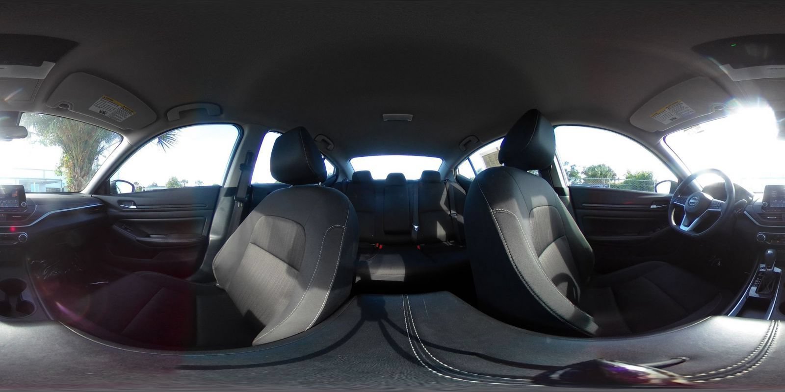 Used 2025 Nissan Altima 2.5 SV FWD image 43