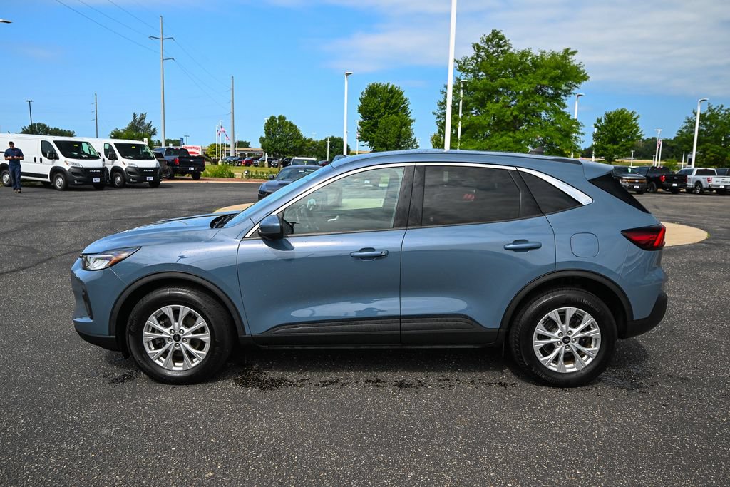 Used 2023 Ford Escape Active w/ Tech Pack #2 AWD/4WD image 8