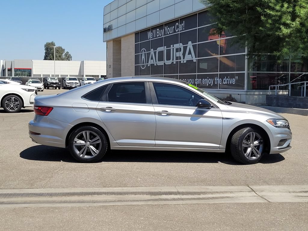 Used 2021 Volkswagen Jetta R-Line w/ R-Line Cold Weather Package FWD image 5