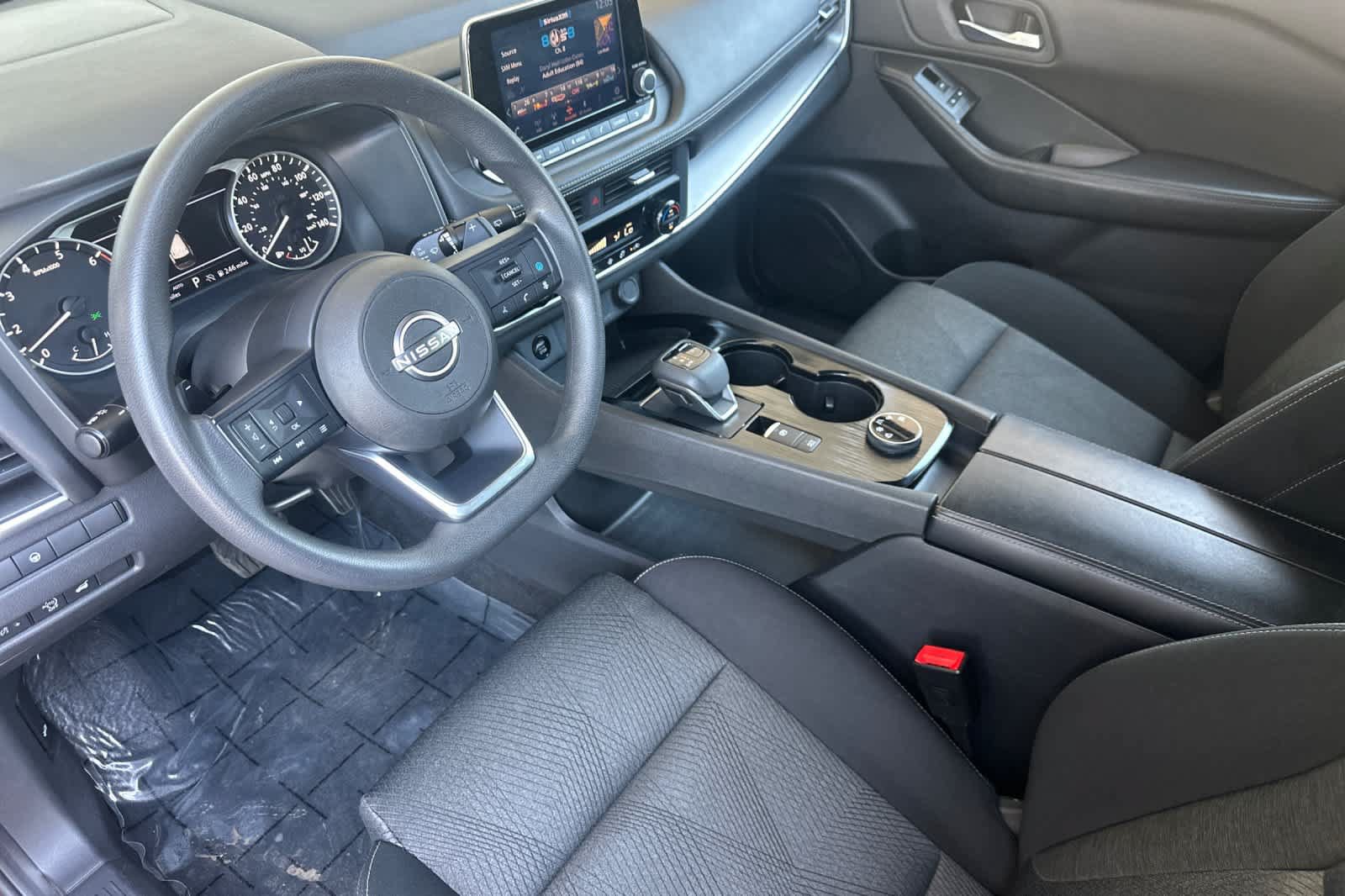Used 2024 Nissan Rogue SV AWD/4WD image 11