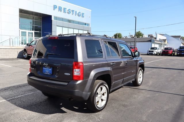 Used 2014 Jeep Patriot Latitude w/ Sun/Sound Group AWD/4WD image 9