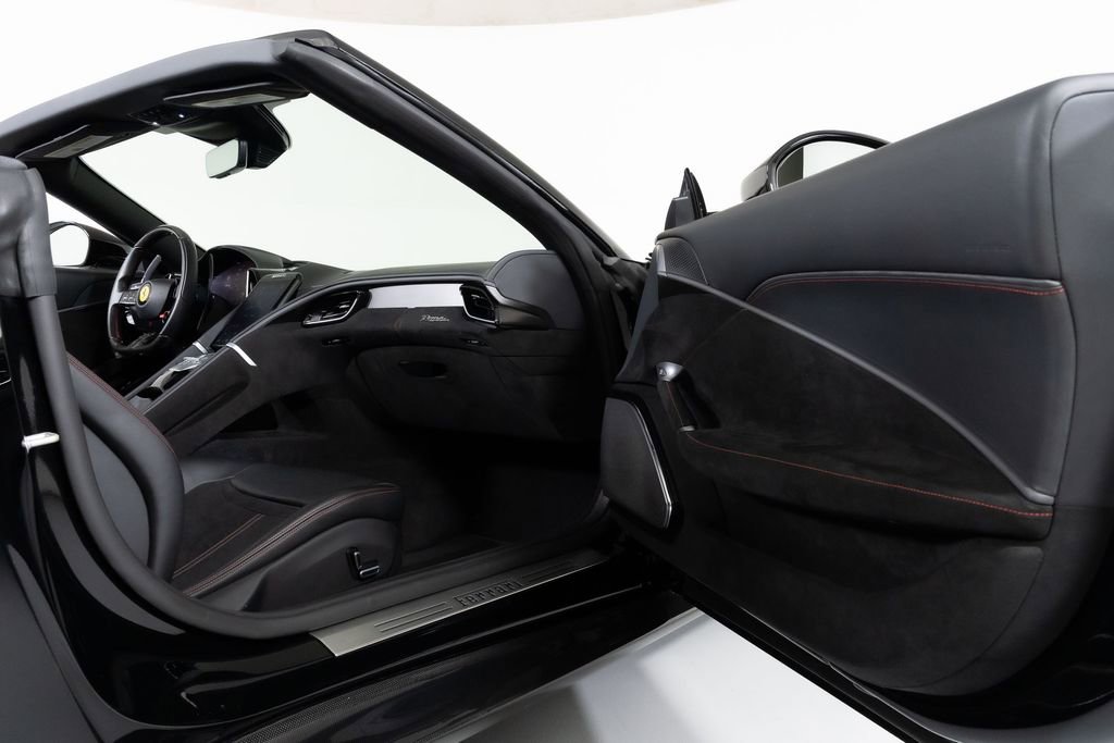 Used 2025 Ferrari Roma Spider image 39