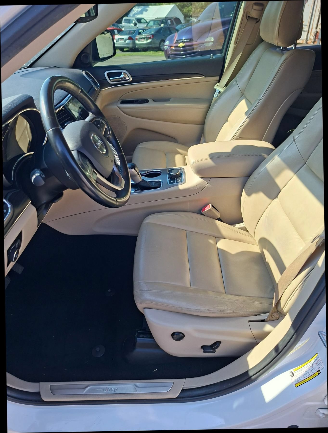 Used 2020 Jeep Grand Cherokee Limited AWD/4WD image 7