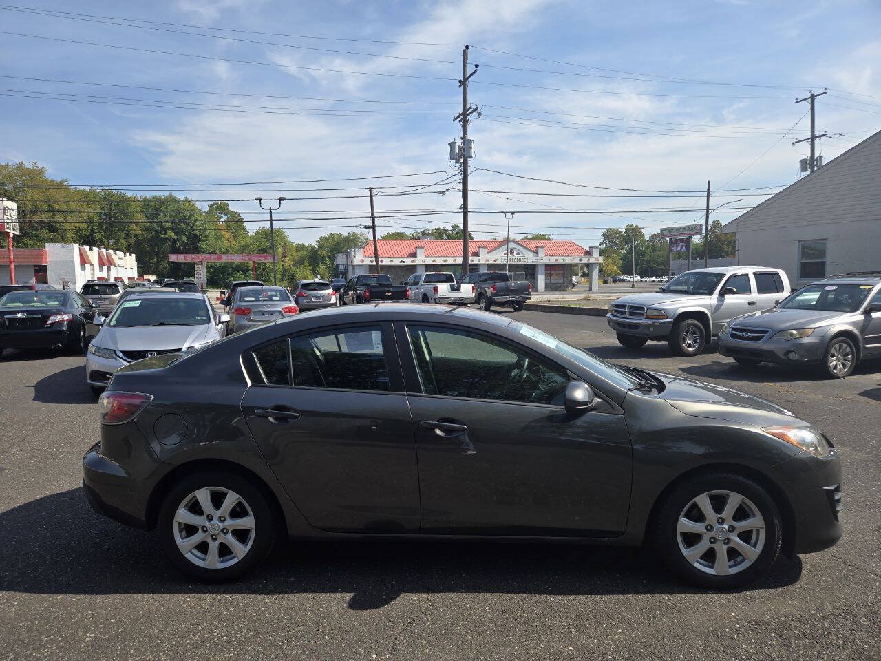 Used 2010 MAZDA MAZDA3 i Touring FWD image 5