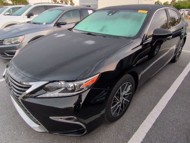 Used 2018 Lexus ES 350 w/ Luxury Package w/Wood Trim image 10