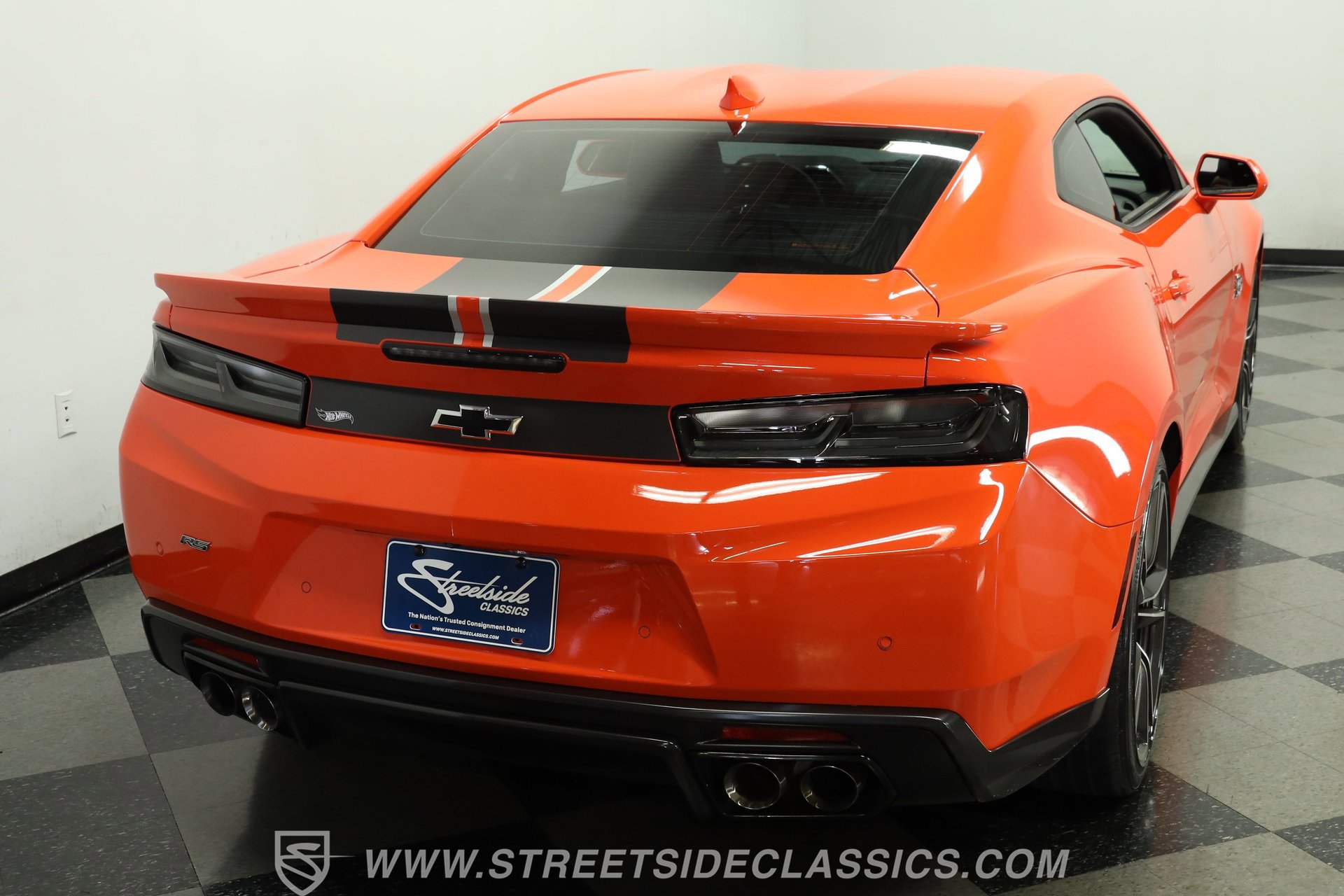 Used 2018 Chevrolet Camaro LT w/ Hot Wheels Edition RWD image 9