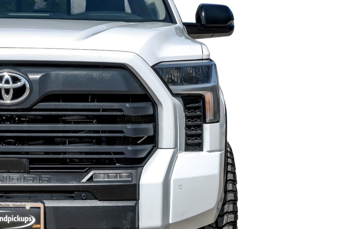 Used 2022 Toyota Tundra SR5 w/ SR5 Convenience Package image 51