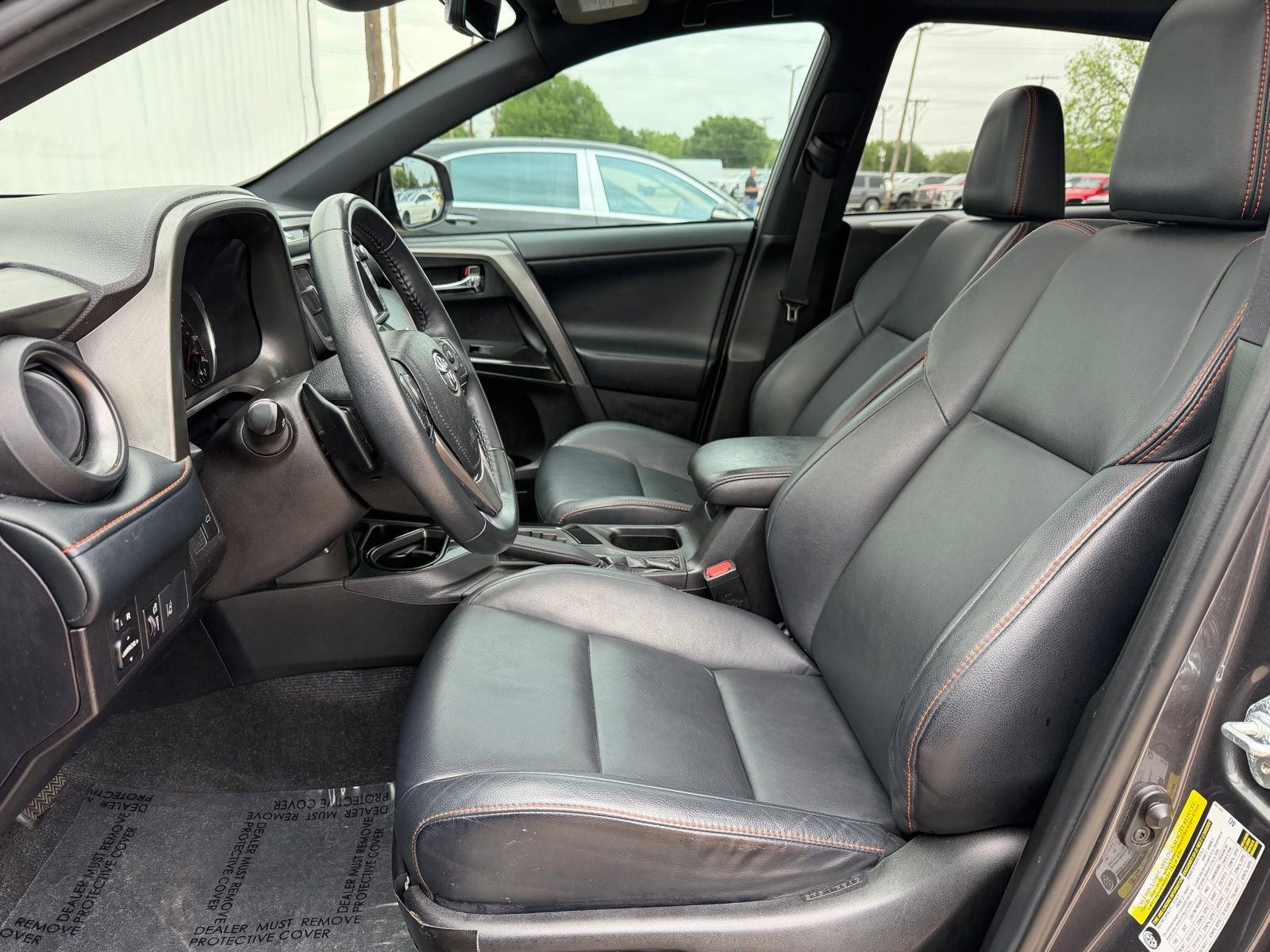 Used 2018 Toyota RAV4 SE w/ Power Extra Value Package image 20