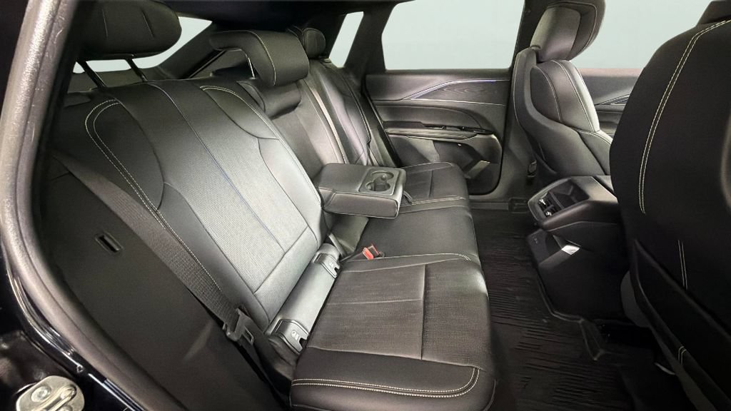 Certified 2024 Cadillac Lyriq Sport w/ LPO, Floor Liner Package AWD/4WD image 30