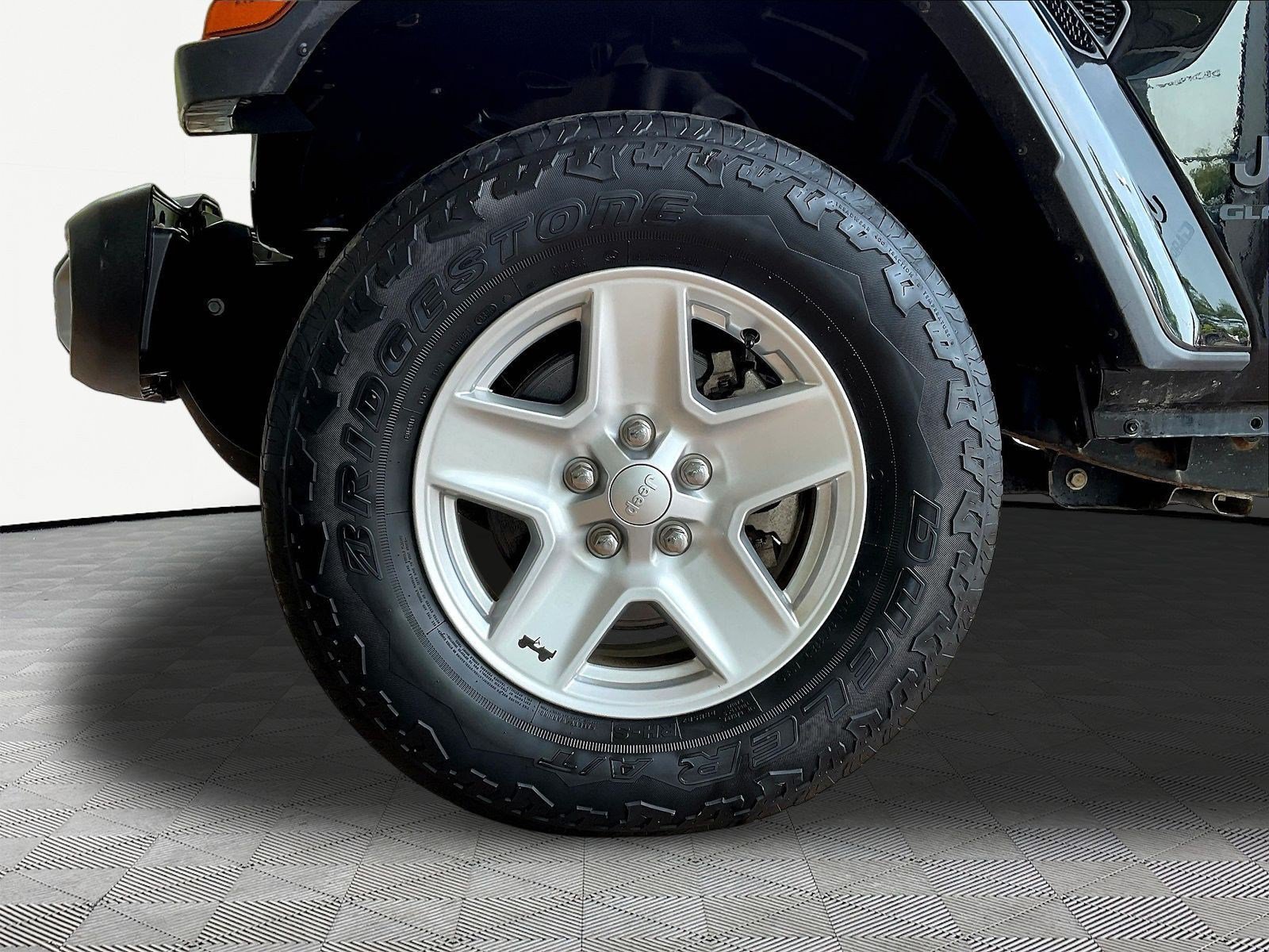 Used 2020 Jeep Gladiator Sport w/ Quick Order Package 24S AWD/4WD image 33