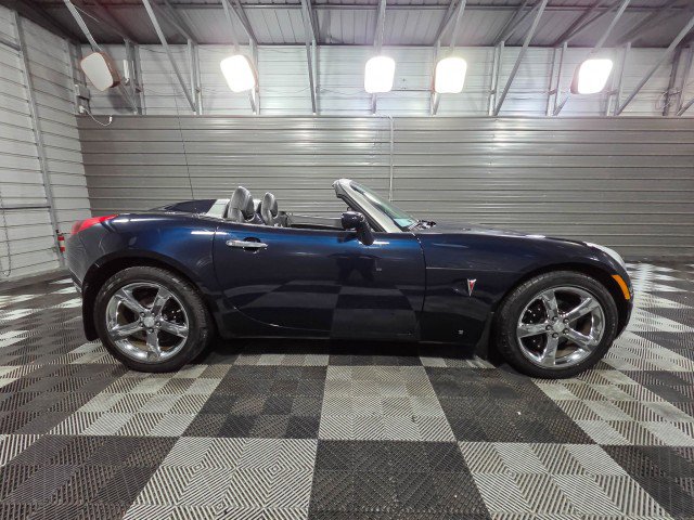 Used 2007 Pontiac Solstice GXP w/ Premium Package RWD image 10