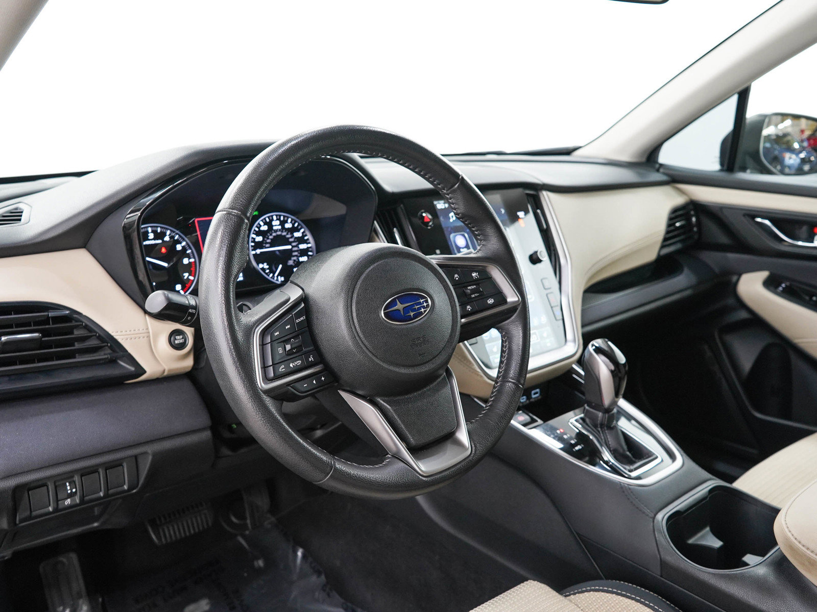 Used 2024 Subaru Outback Premium AWD/4WD image 23