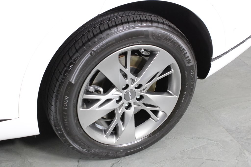 Used 2022 Genesis GV70 3.5T Sport w/ Sport Advanced Package AWD/4WD image 11