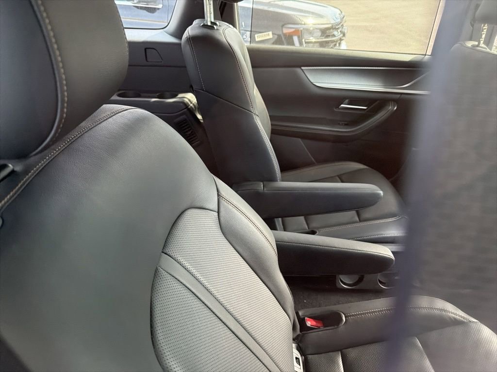 Used 2025 MAZDA CX-90 3.3 Turbo w/ Premium Sport Pkg image 18