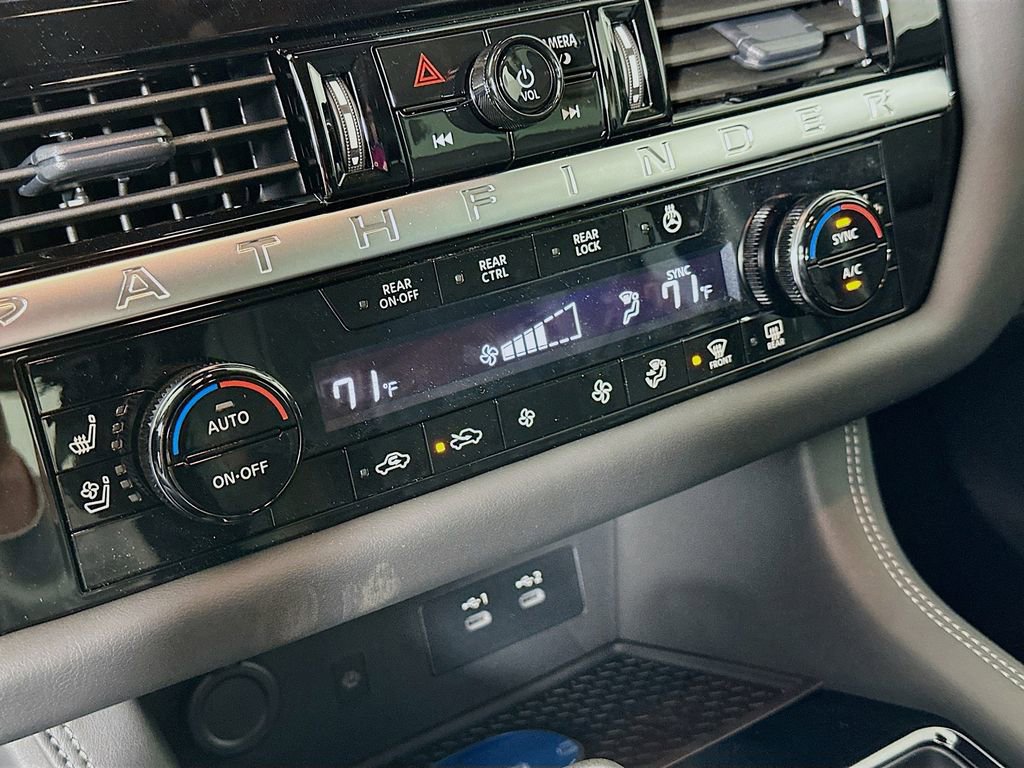New 2026 Nissan Pathfinder Platinum image 20
