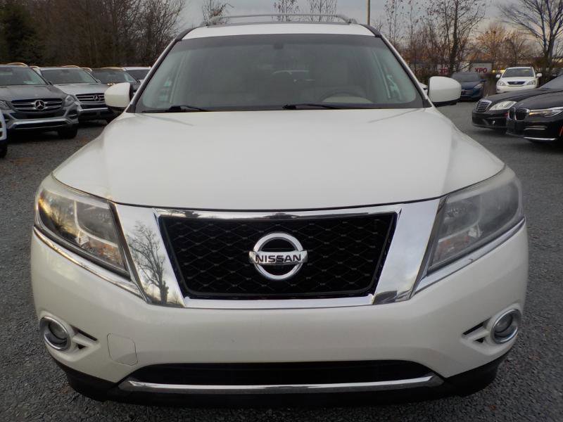 Used 2016 Nissan Pathfinder Platinum w/ Family Entertainment Package image 8