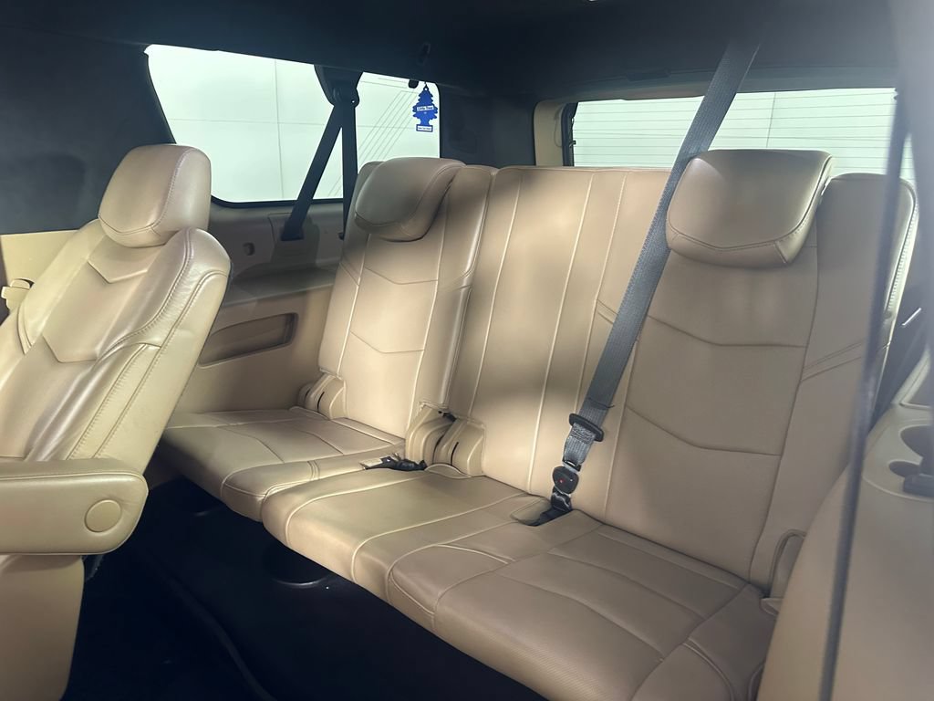 Used 2018 Cadillac Escalade ESV Platinum AWD/4WD image 28