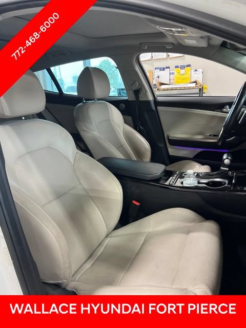 Used 2018 Kia Stinger Premium RWD image 5