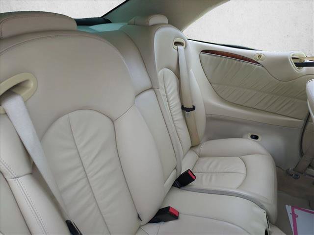 Used 2009 Mercedes-Benz CLK 550 Cabriolet image 16