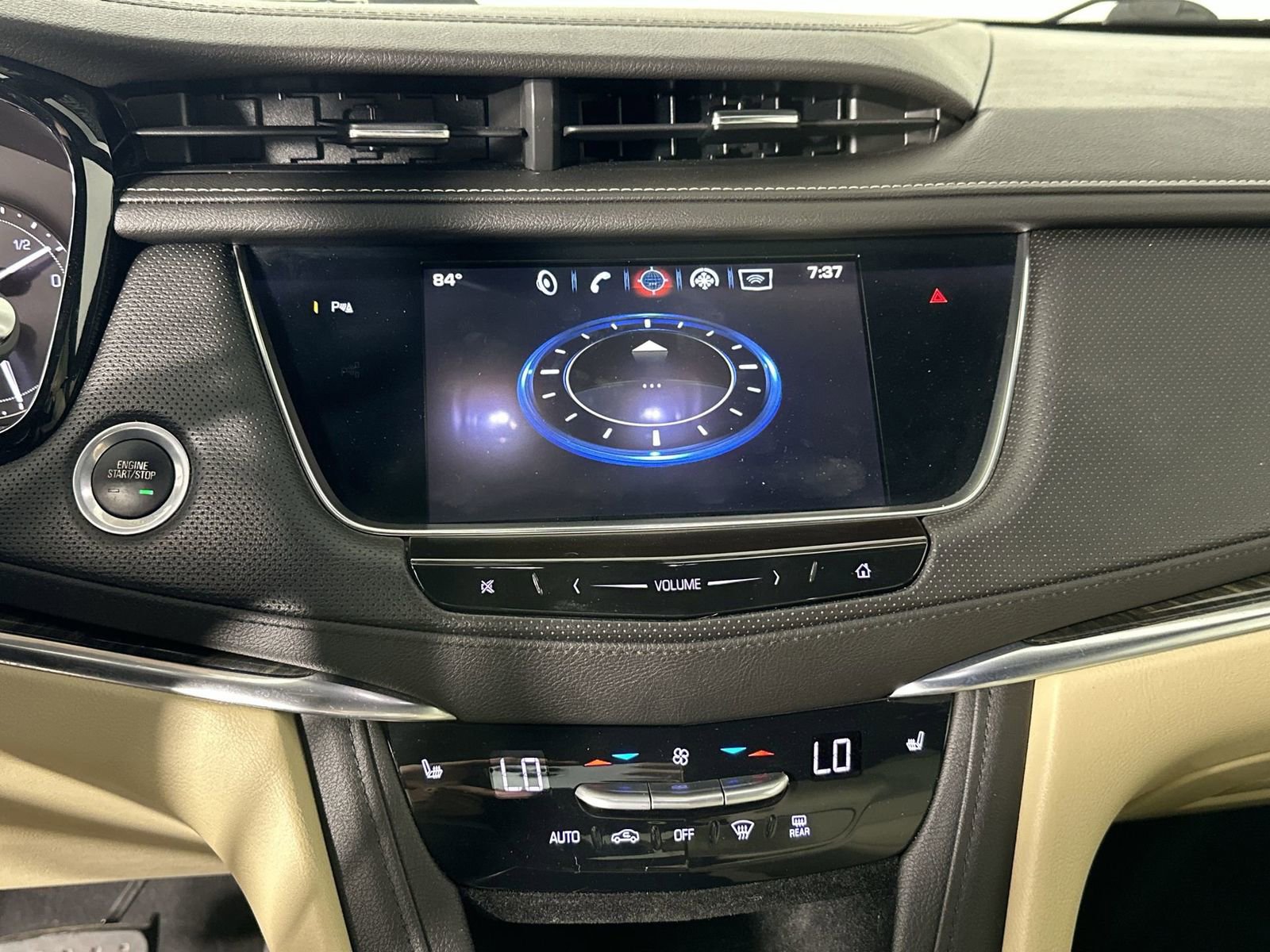 Used 2018 Cadillac XT5 AWD image 25