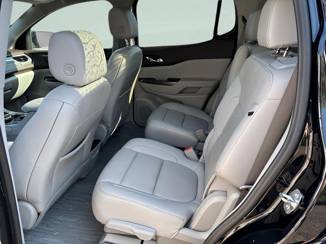 Used 2021 GMC Acadia SLT w/ Technology Package AWD/4WD image 5