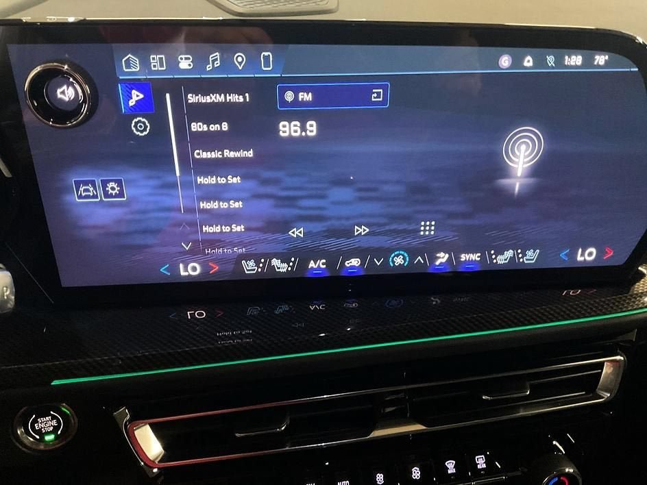 New 2026 Chevrolet Traverse High Country w/ LPO, Floor Liner Package AWD/4WD image 21