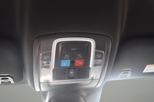 New 2026 RAM 3500 Laramie AWD/4WD image 27