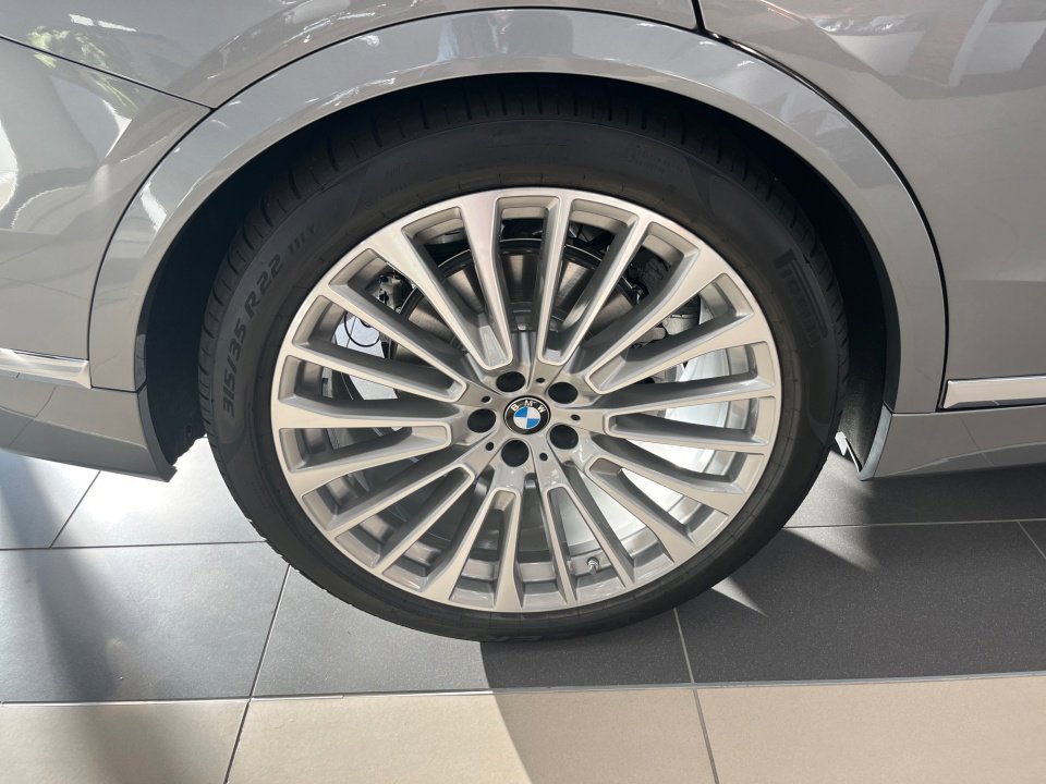 Certified 2026 BMW X7 xDrive40i image 23