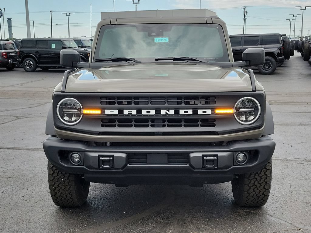 New 2025 Ford Bronco Big Bend w/ Black Diamond Package AWD/4WD image 2