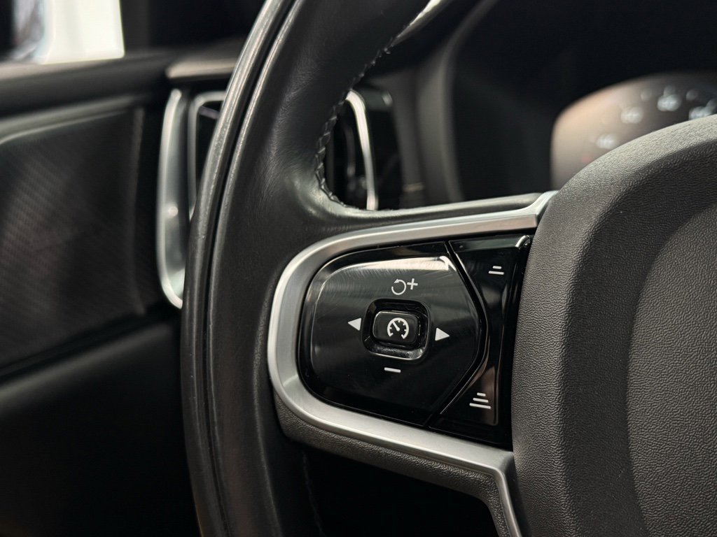 Used 2020 Volvo S60 T6 Inscription image 20