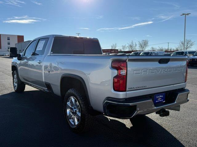 Used 2021 Chevrolet Silverado 3500 LTZ w/ LTZ Premium Package image 9