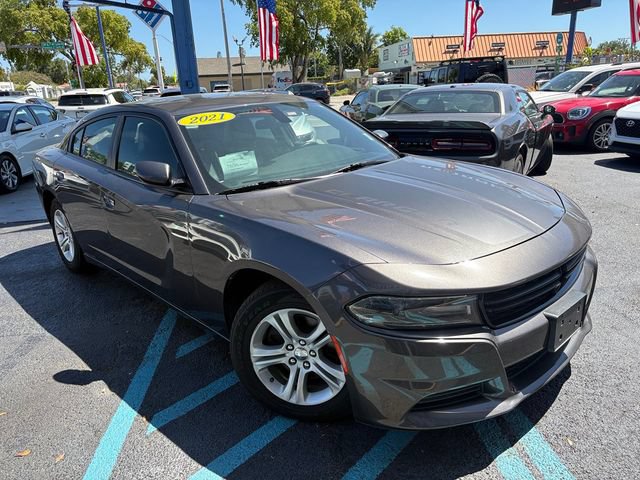 Used 2021 Dodge Charger SXT w/ Leather Interior Group RWD image 2
