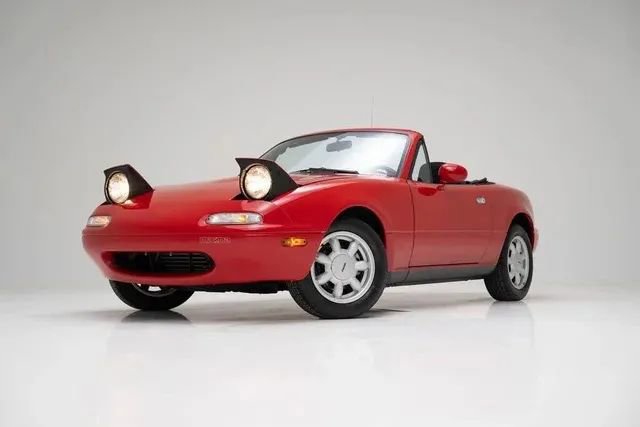 Used 1990 MAZDA MX-5 Miata 2D Convertible image 1