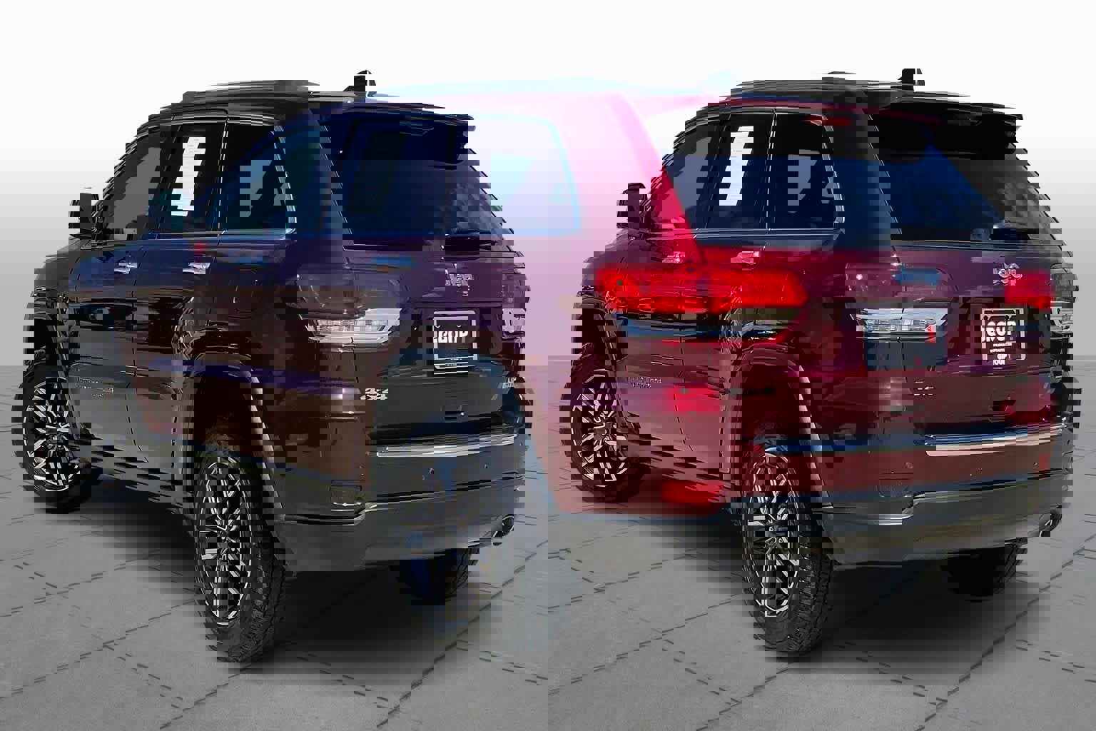 Used 2019 Jeep Grand Cherokee Limited image 11