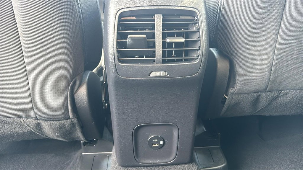 Used 2022 Ford Escape SE w/ SE Sport Appearance Package image 20