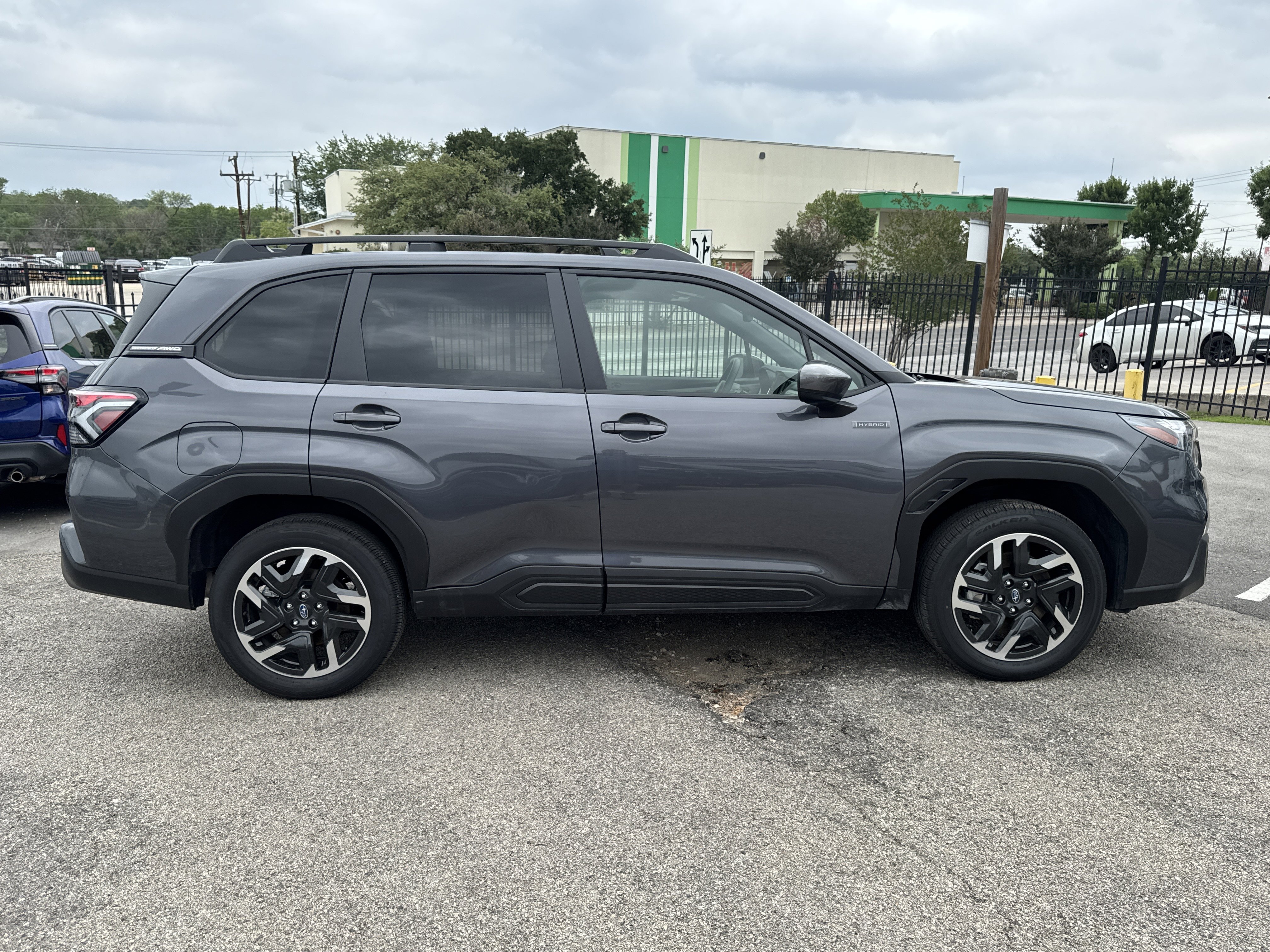 Certified 2025 Subaru Forester Premium AWD/4WD image 2