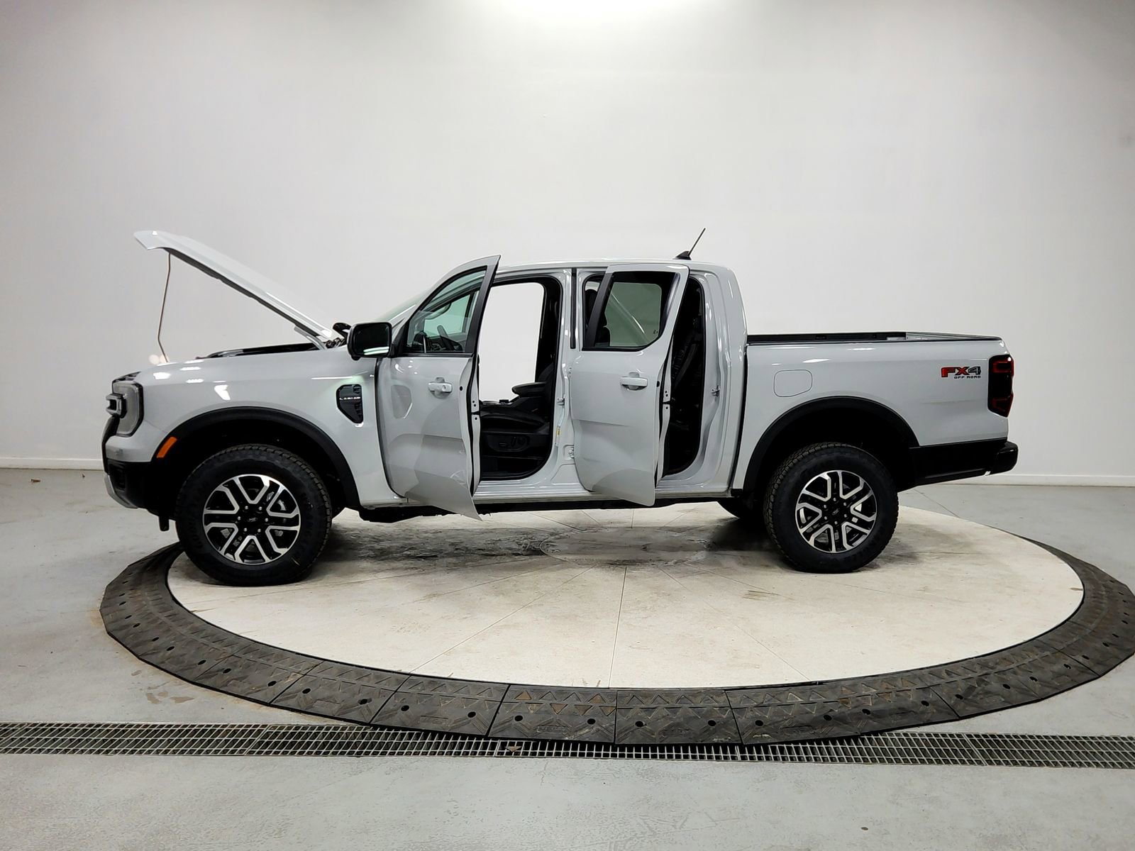 New 2026 Ford Ranger Lariat w/ FX4 Off-Road Package image 12