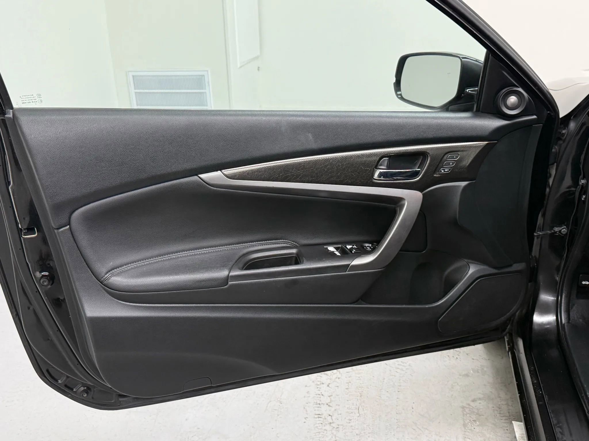 Used 2017 Honda Accord EX-L image 16