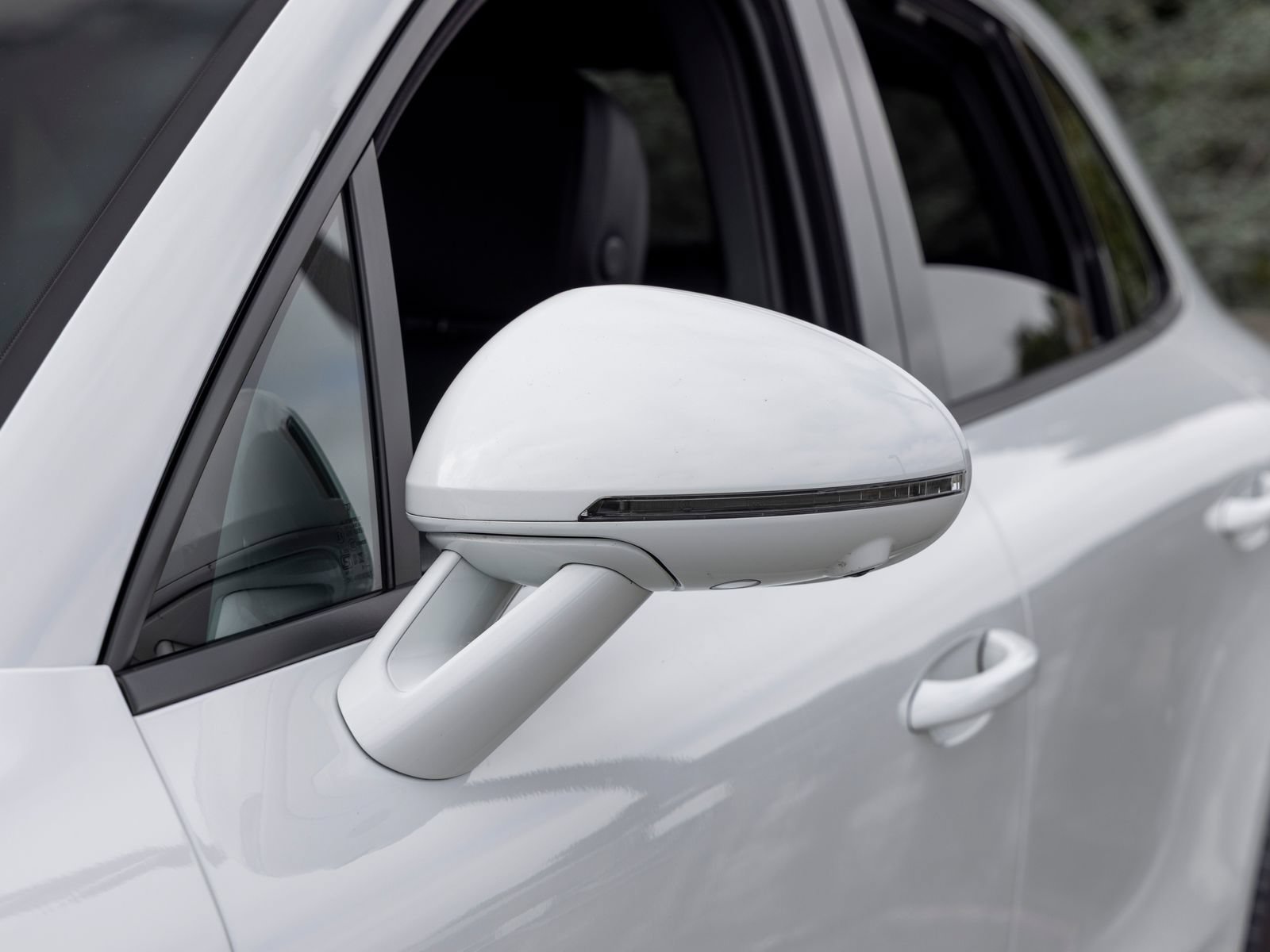 Certified 2026 Porsche Macan AWD/4WD image 19