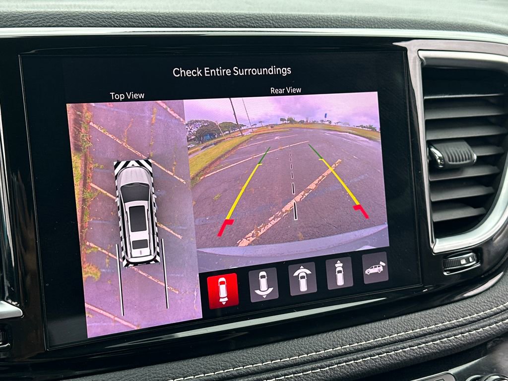 Used 2022 Chrysler Pacifica Limited image 17