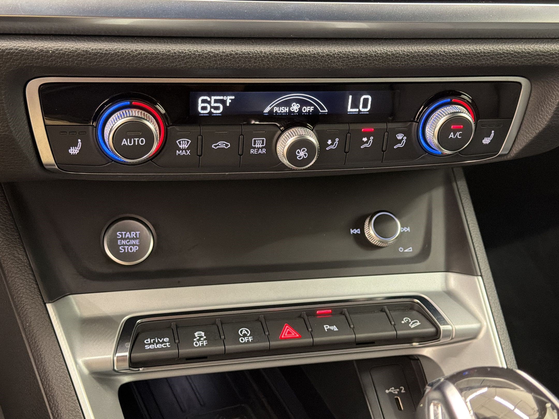 Used 2019 Audi Q3 2.0T Premium Plus AWD/4WD image 18